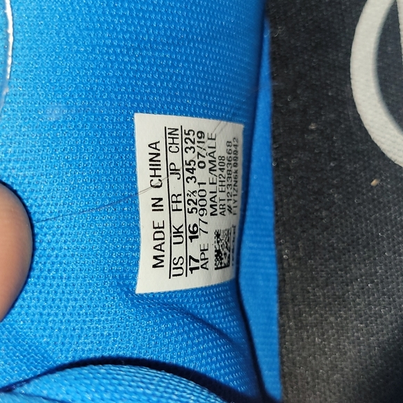 Adidas. James Harden Volume 4. Hoop shoe. Glow-blue. Worn twice.  Size 17 - Picture 11 of 12